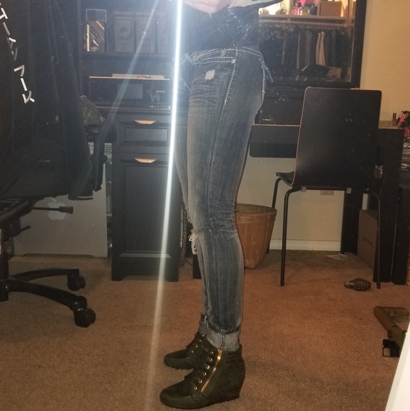 Almost Famous Jeans - Picture 4 of 4